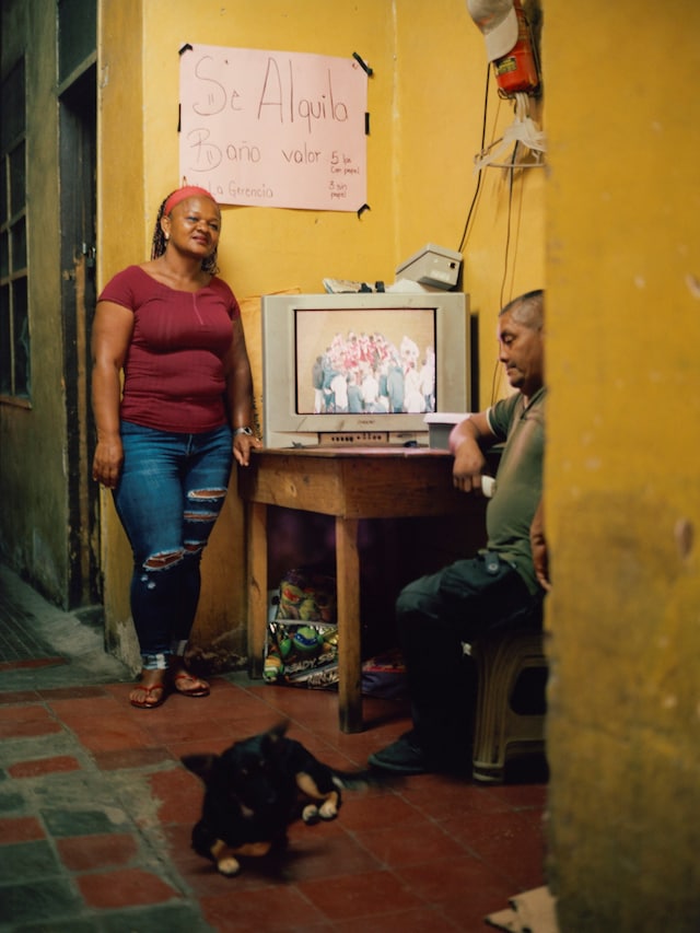 Tambi&#233;n Somos Mujeres by Constanze Han