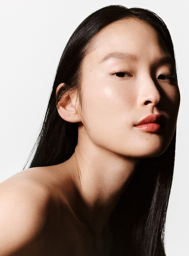 Hermès Beauty foundation model shot