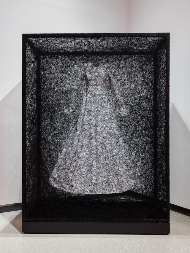 Chiharu Shiota, Threads of Life, Hayward Gallery, Southbank