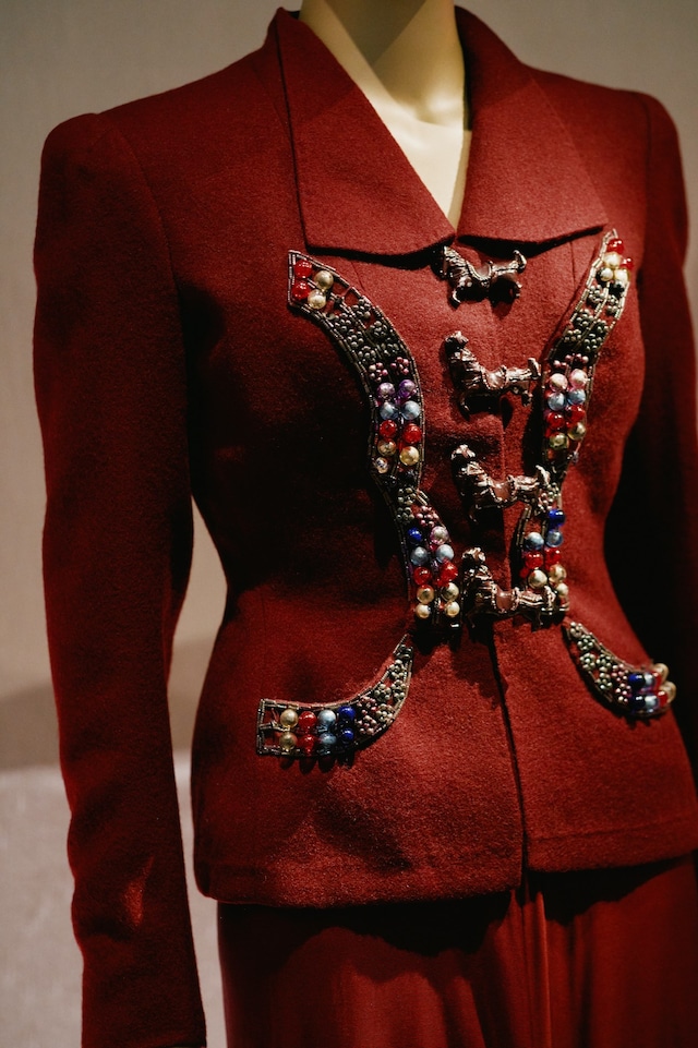 Schiaparelli: Fashion Becomes Art 