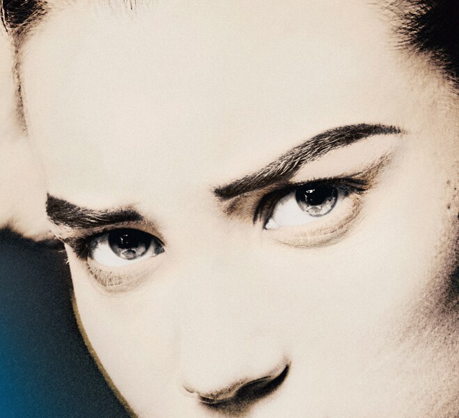 Mia Wasikowska&#39;s eyebrows