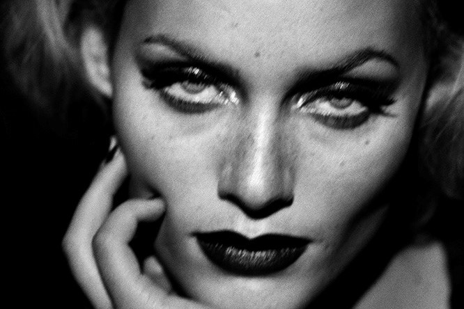 How Peter Lindbergh’s Industrial Hometown Inspired His Photography ...