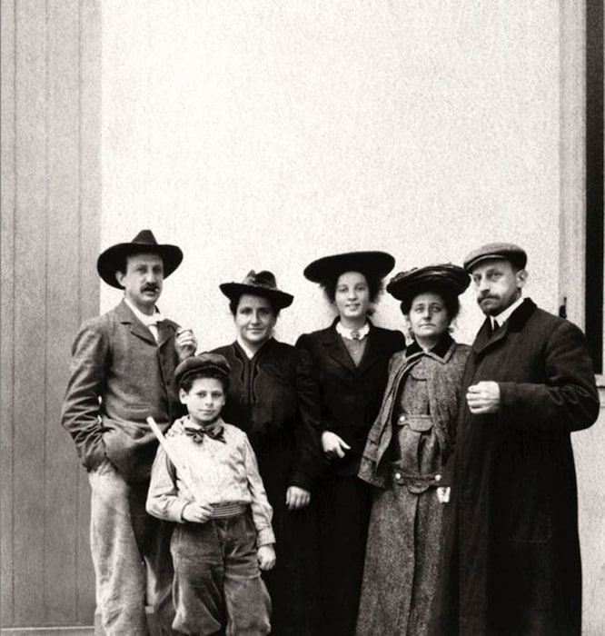 The-Steins