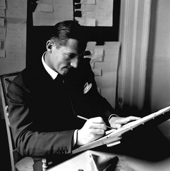 Sir Hardy Amies, 1952