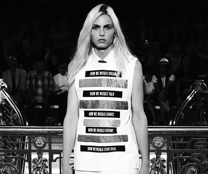 Andrej Pejic in Raf Simons&#39; spring/summer 2011 show