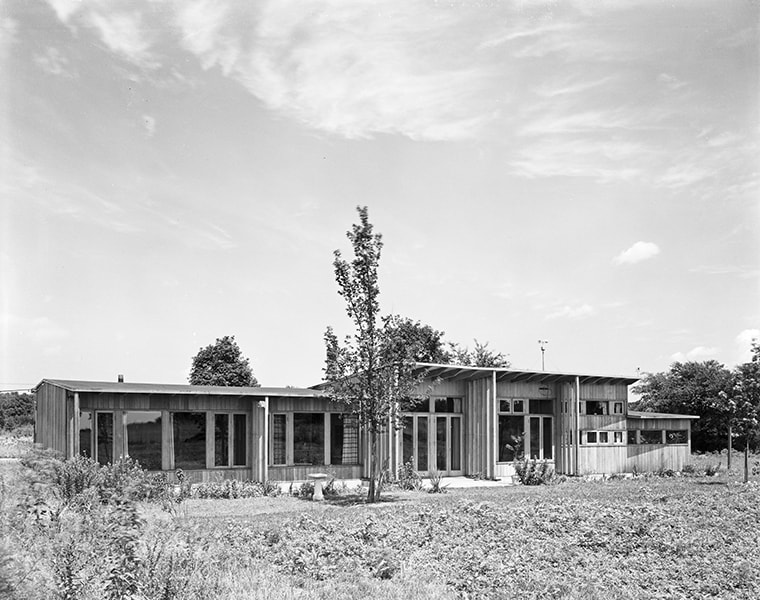 Hugh Duncan House by Fred and William Keck, Flossmoor, Illin