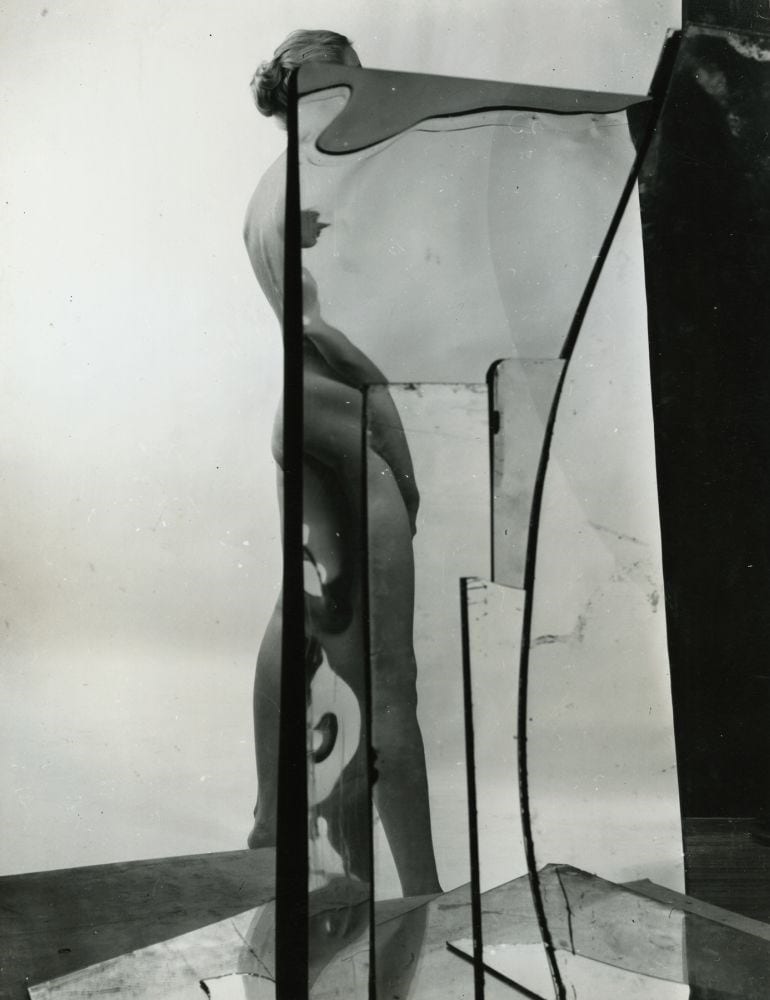 Erwin Blumenfeld_Broken Mirror Nude, NY, 1946_copy