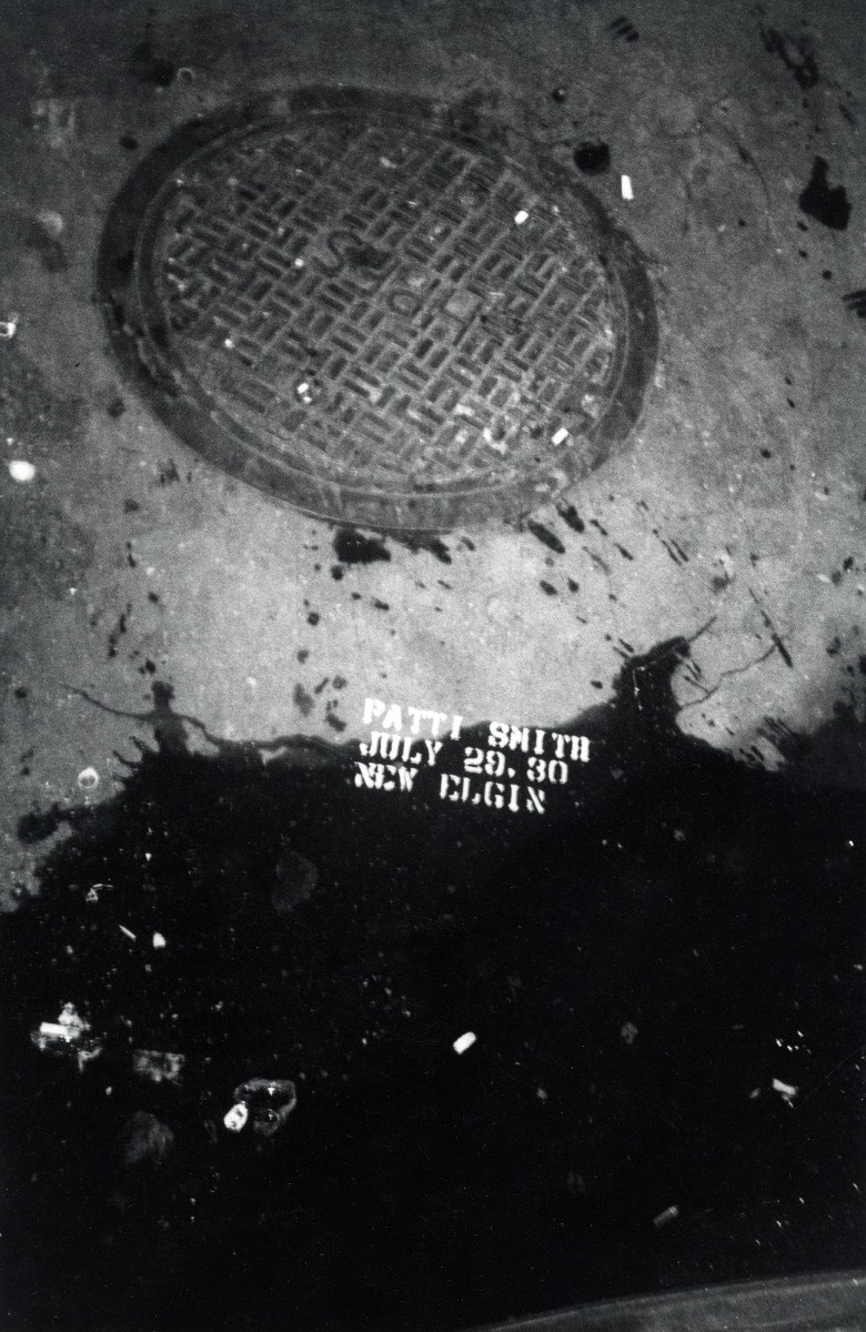 p037_manhole77_cbgb098H_godlis
