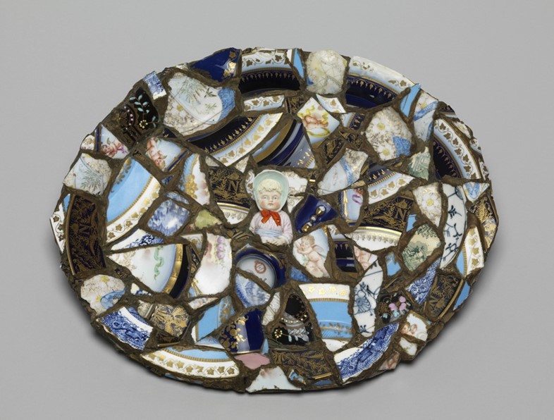 Unknown, 1980-799, Tin tray covered with boody including par