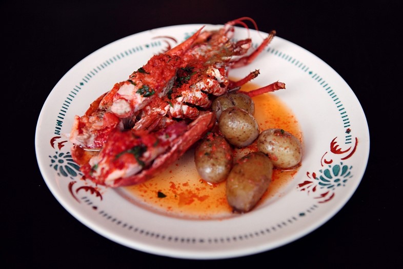 Half lobster with jersey royals