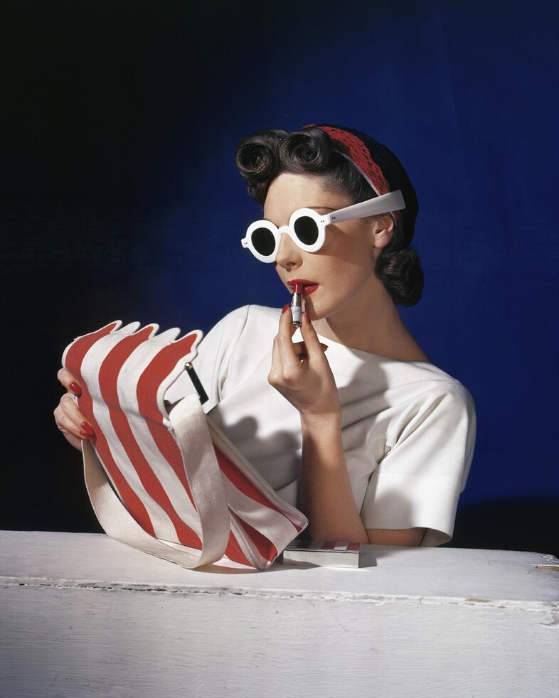Muriel Maxwell, American Vogue cover, 1939