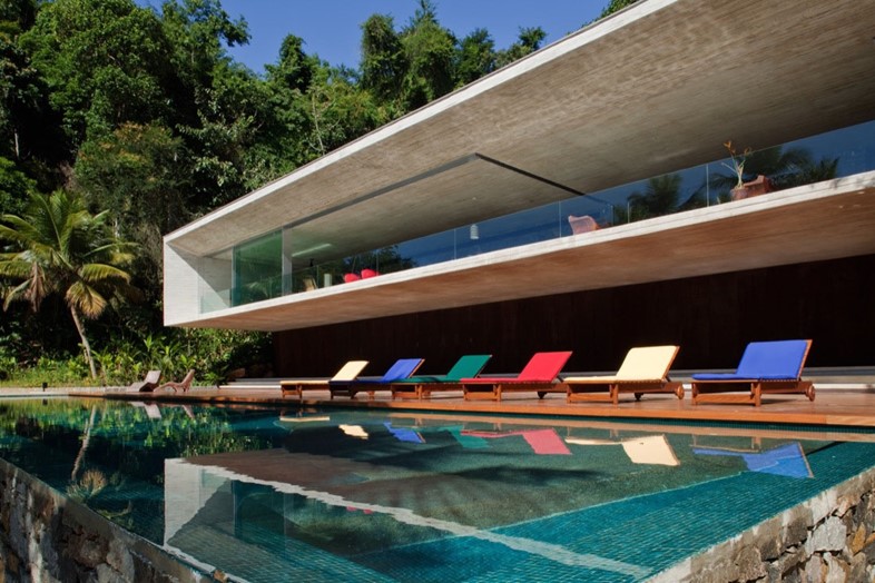 Paraty House by Marcio Kogan Architects