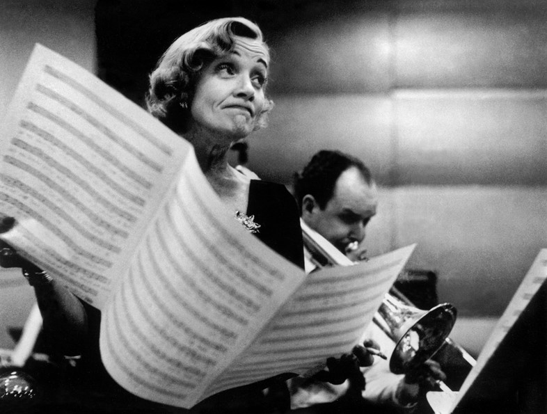 Marlene Dietrich at the studios of Columbia Records