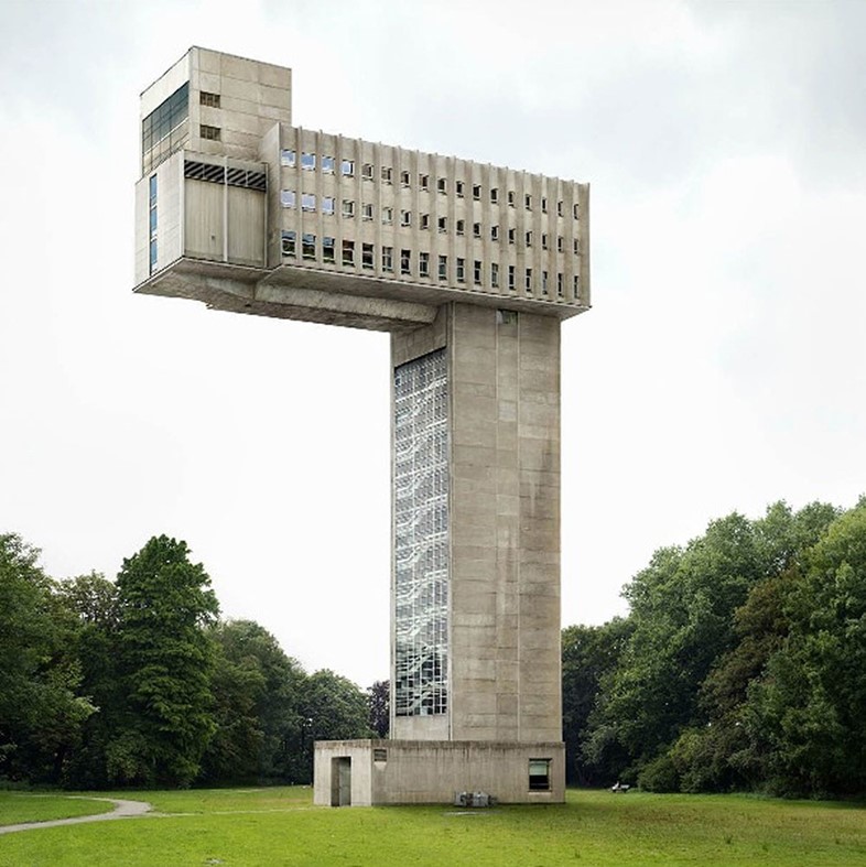 Untitled, Fictions 2009 Photography by Filip Dujardin
