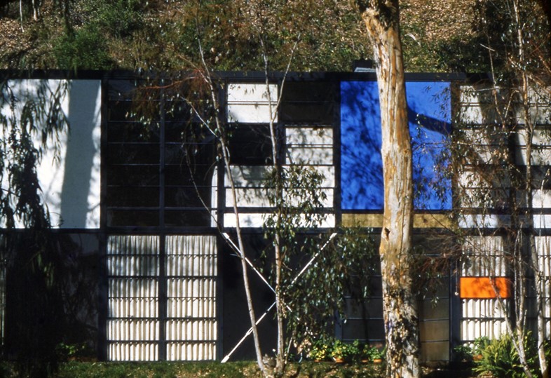 7. The World of Charles and Ray Eames. Eames House