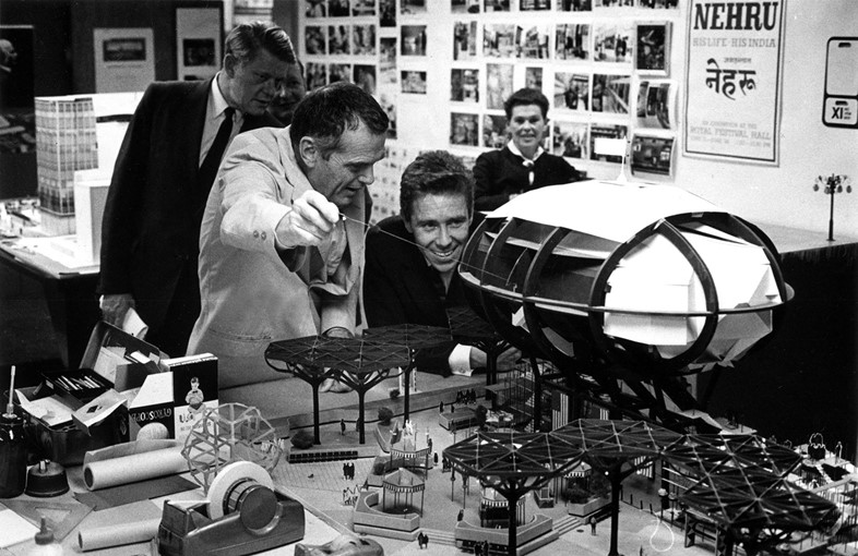 13. The World of Charles and Ray Eames. Charles sh
