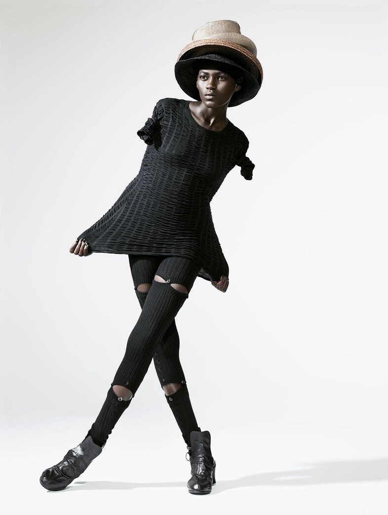 AN13_B5_UpfrontFashion_08