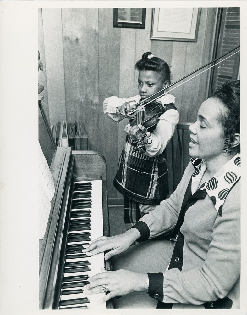 Moneta Sleet Jr - Courtesy Johnson Publishing Comp