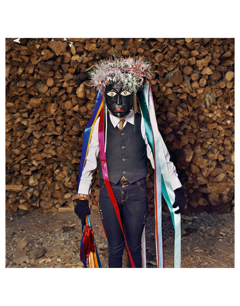 Negrito-with-Lacquered-Mask-and-Ribbons,-Corupo--2