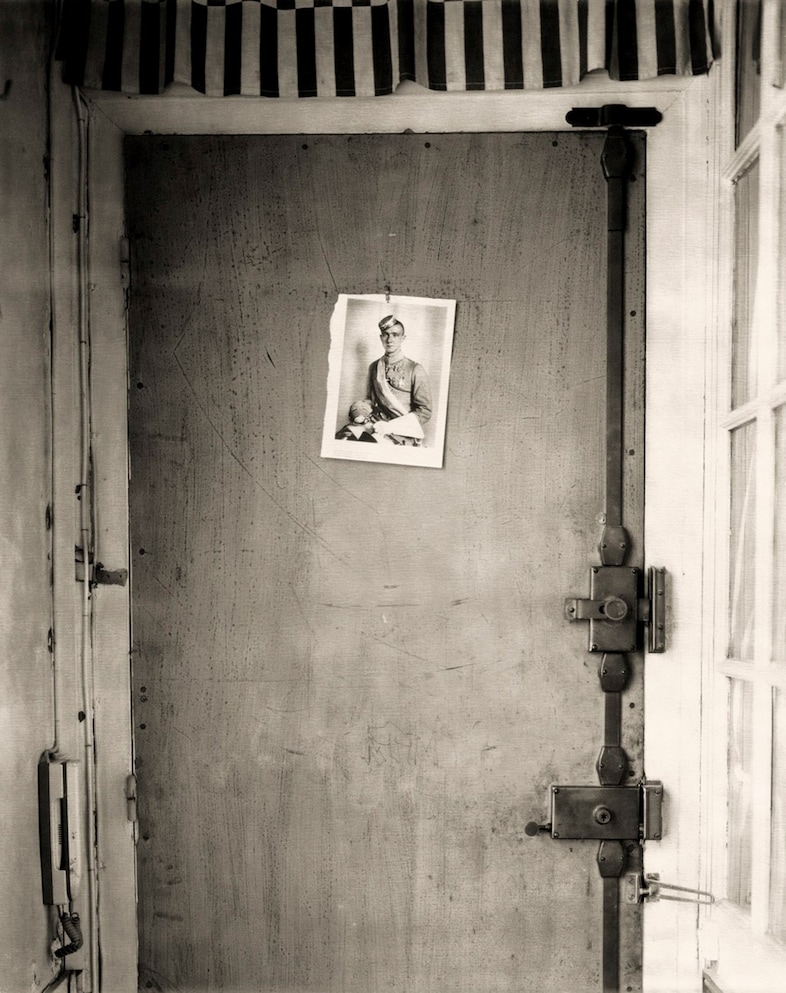 Roversi_Door, Paris, 2002