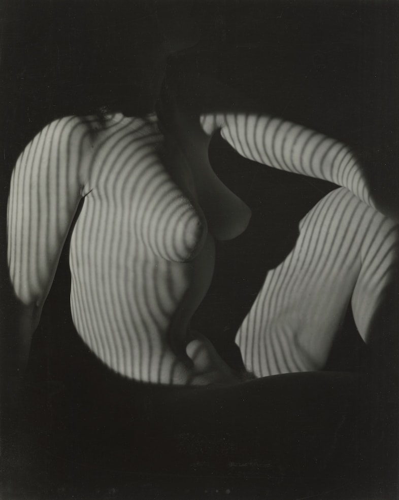 10_Erwin Blumenfeld_Cubist Nude Seated, New York, 