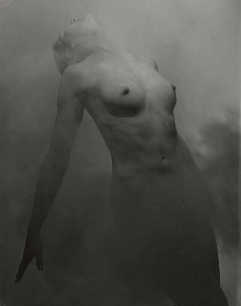 13_Erwin Blumenfeld_Tedi Thurman Nude, New York, 1