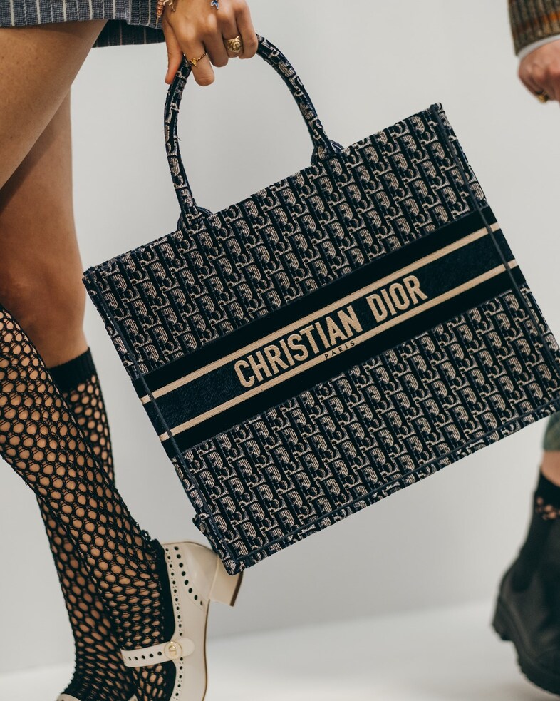 DIOR_READY TO WEAR_AUTUMN-WINTER_2020-2021_BACKSTA