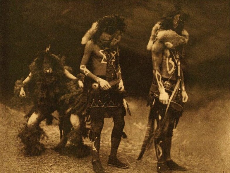 Yebichai war gods, January 1, 1904