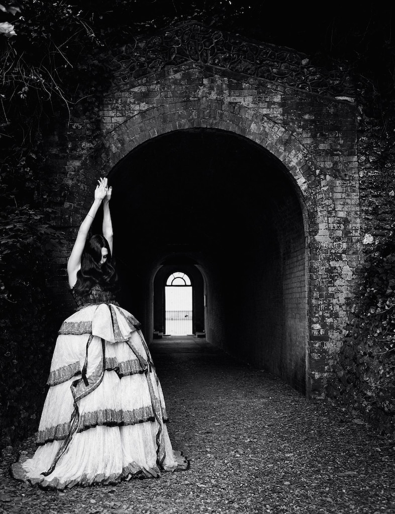 Susie Cave Alasdair McLellan Gucci fashion dress hair house 