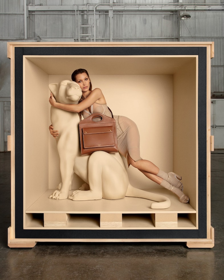 Burberry introduces the Pocket Bag campaign starri