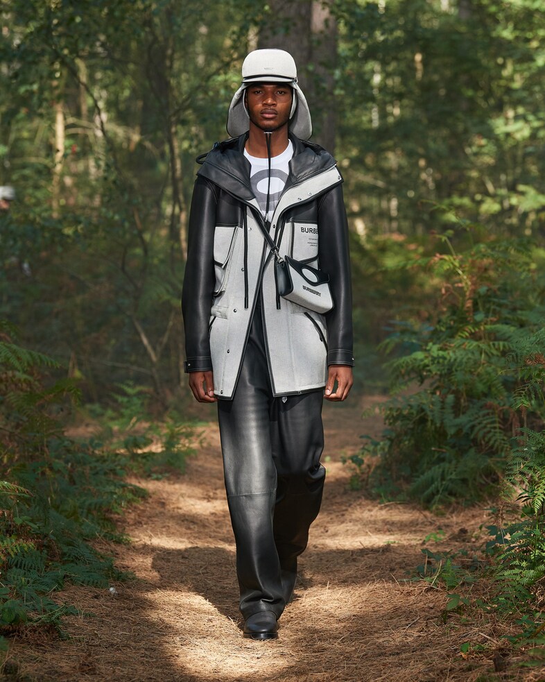 Burberry Spring_Summer 2021 Collection - Look 32