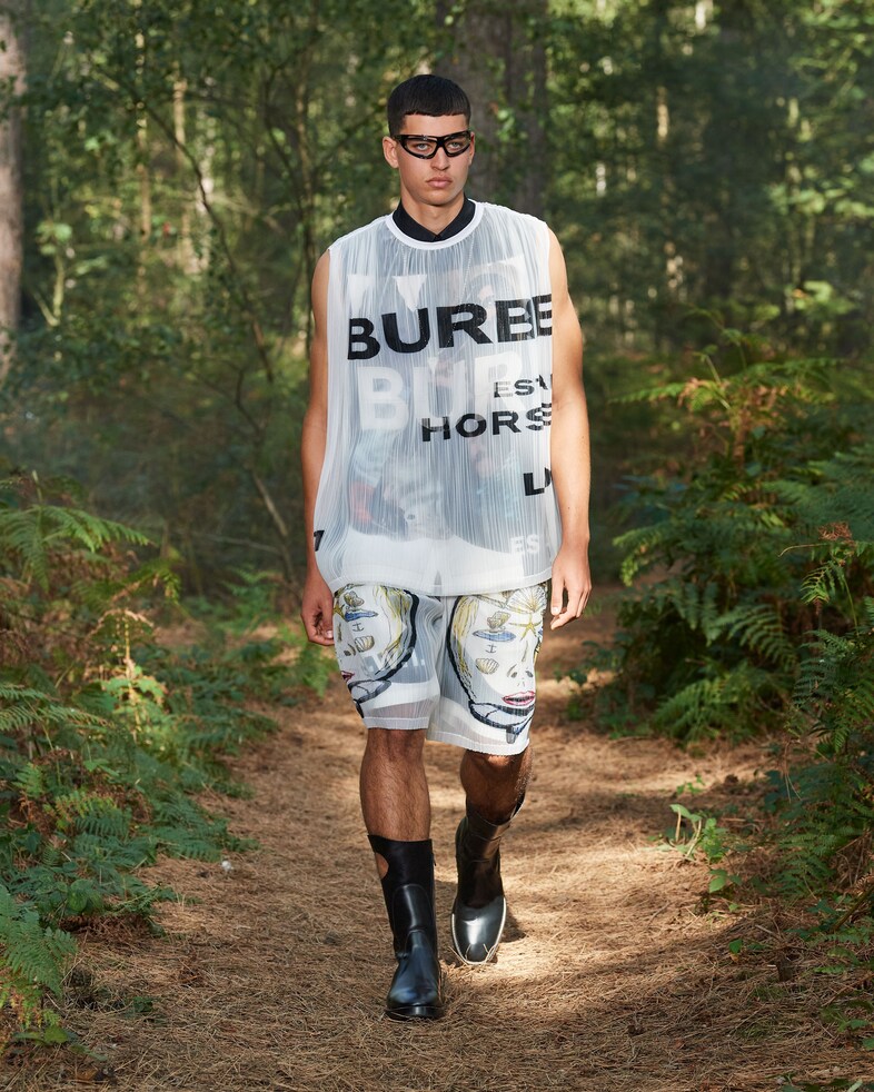 Burberry Spring_Summer 2021 Collection - Look 44