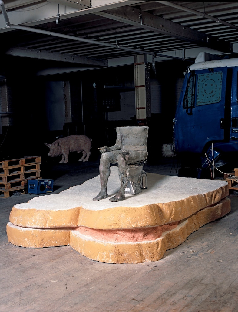 19. Sarah Lucas, Cnut, 2004