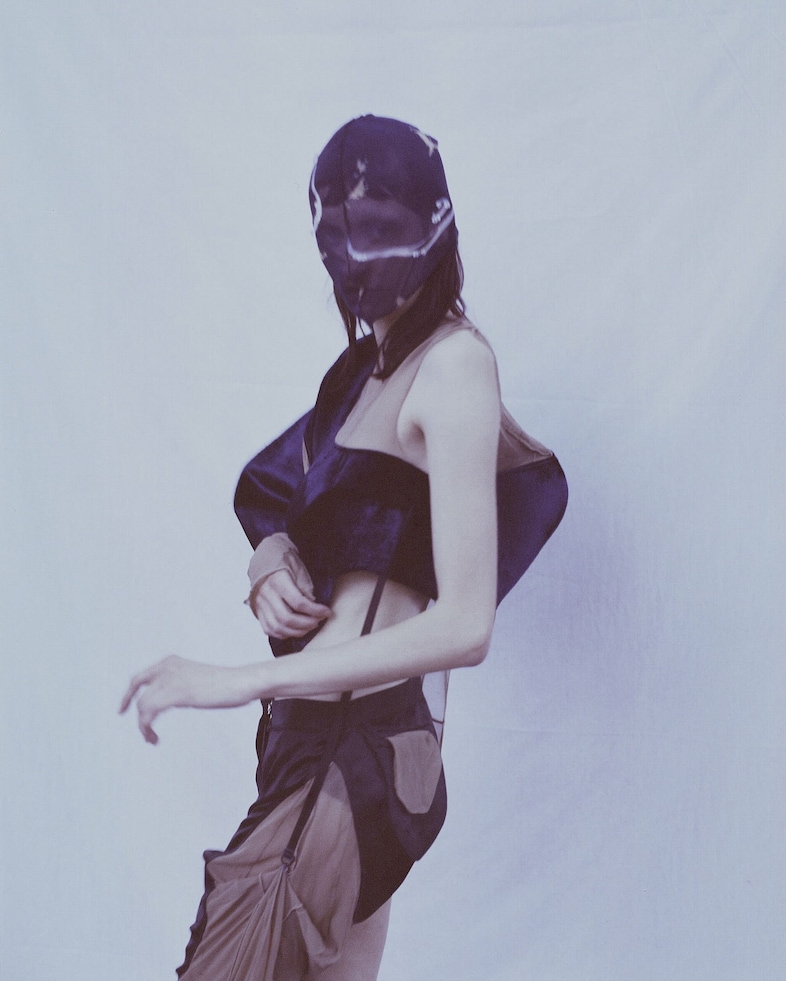 Look 2_Trousers _ Top _Second skin_