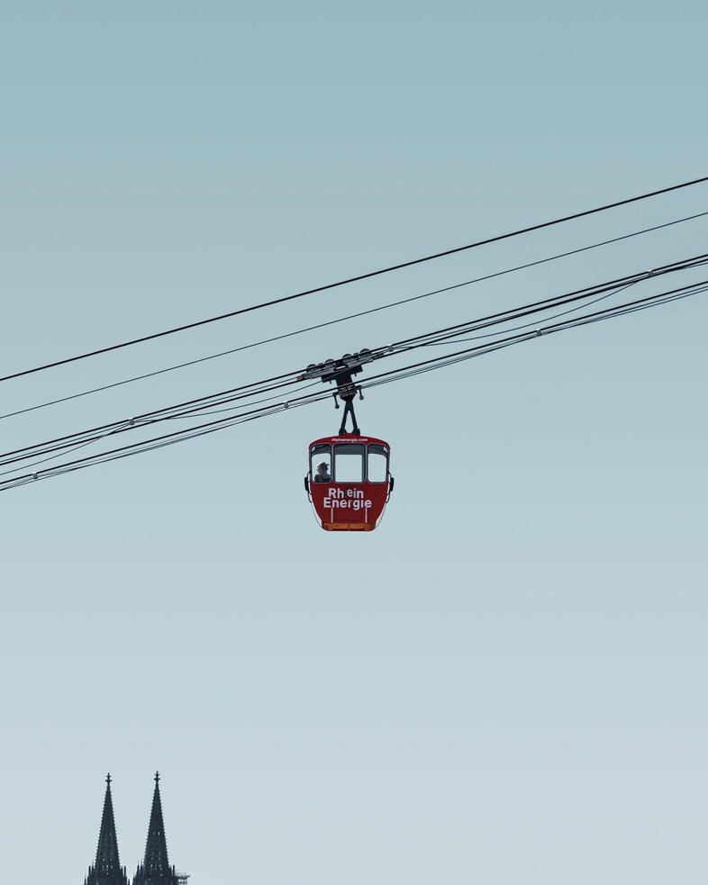 188-cable-car-cathedral-germany-@olle.l.olle