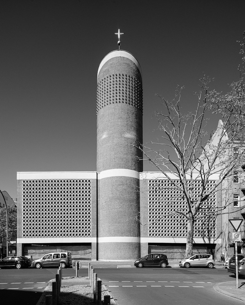 Kirche Mari&#228; Himmelfahrt-F-Torkar-Blue-Crow-Media