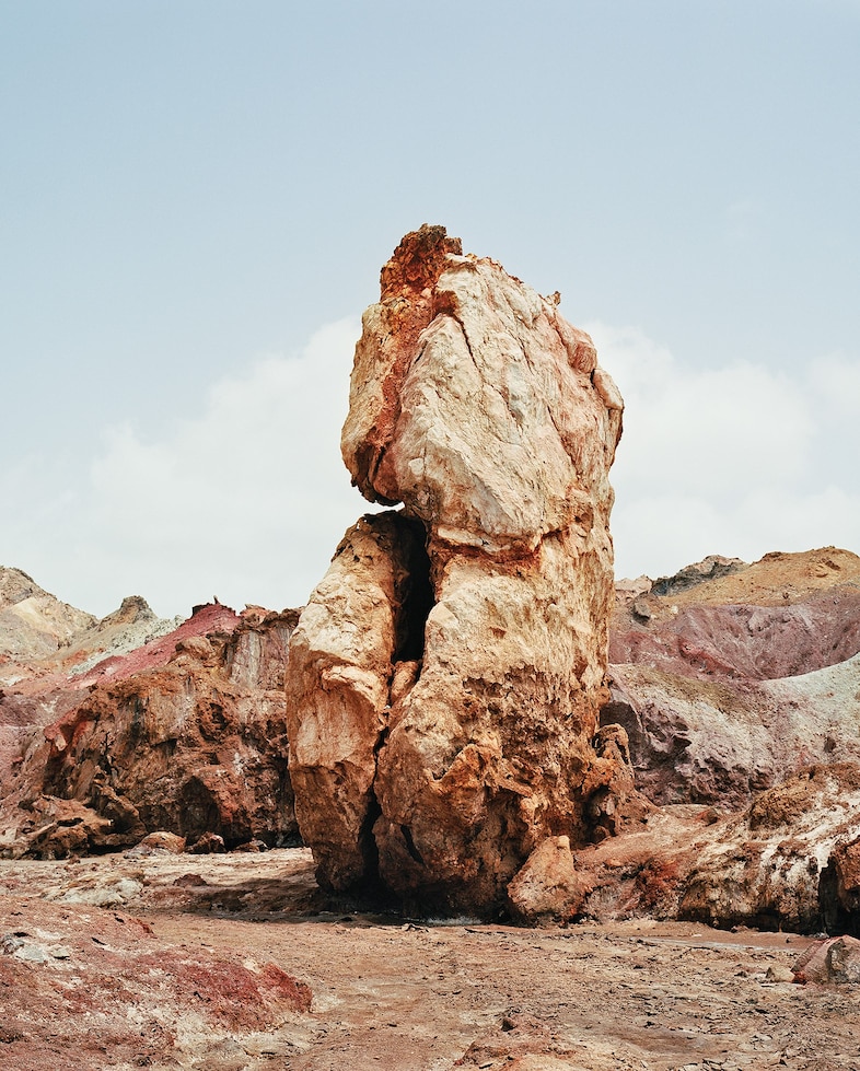 Hoda Afshar. Image from Speak The Wind (MACK, 2021)