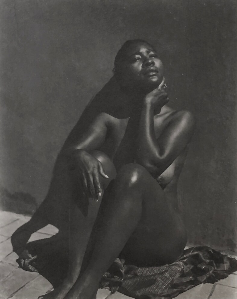 Manuel Alvarez Bravo Espejo Negro [The Black Mirro