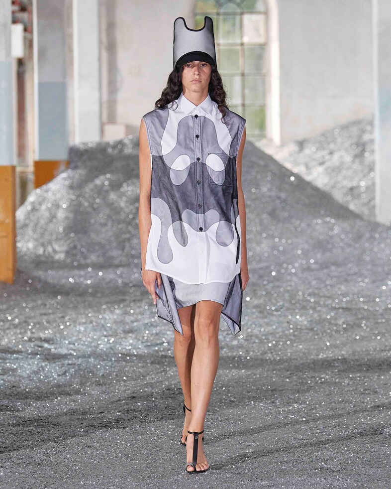 Burberry Spring_Summer 2022 Womenswear Presentatio