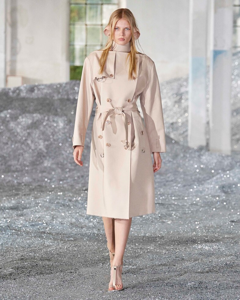 Burberry Spring_Summer 2022 Womenswear Presentatio