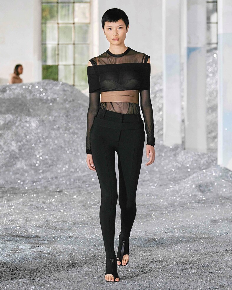 Burberry Spring_Summer 2022 Womenswear Presentatio