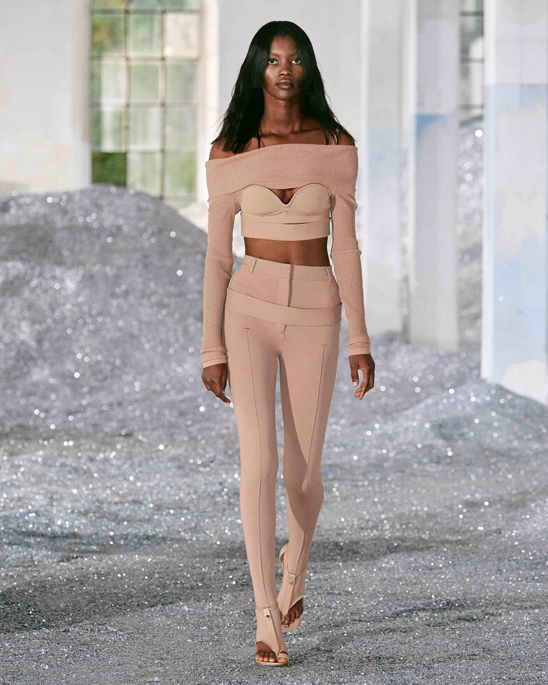 Burberry Spring_Summer 2022 Womenswear Presentatio