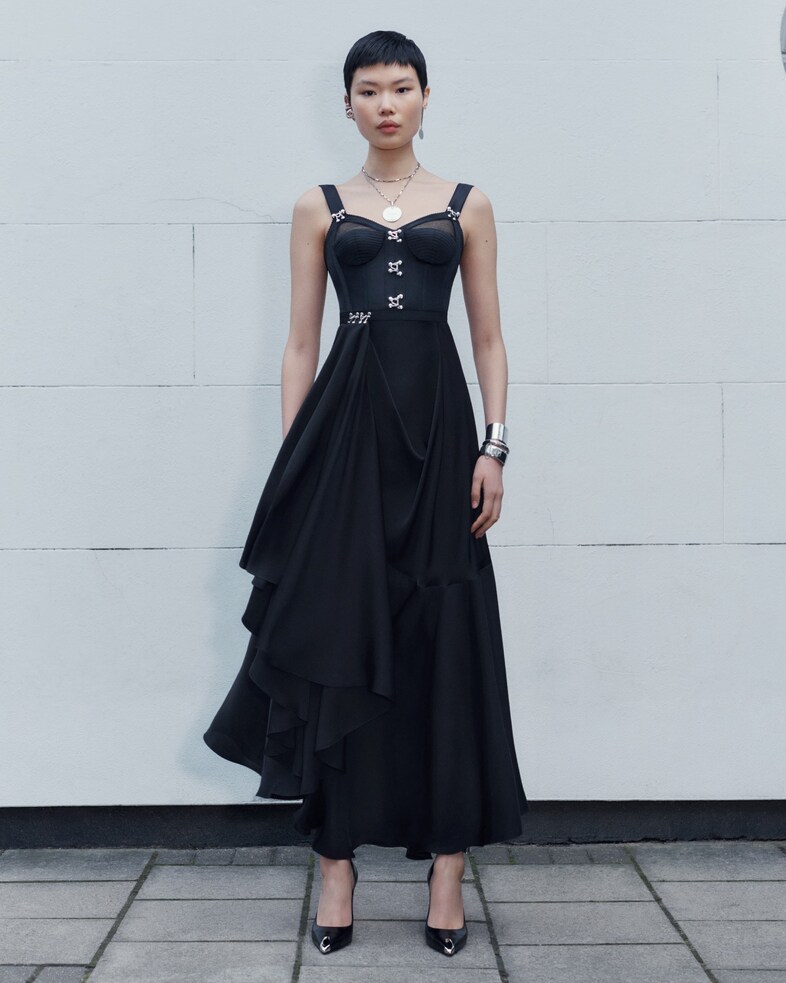 Alexander McQueen Autumn/Winter 2022 pre-collection