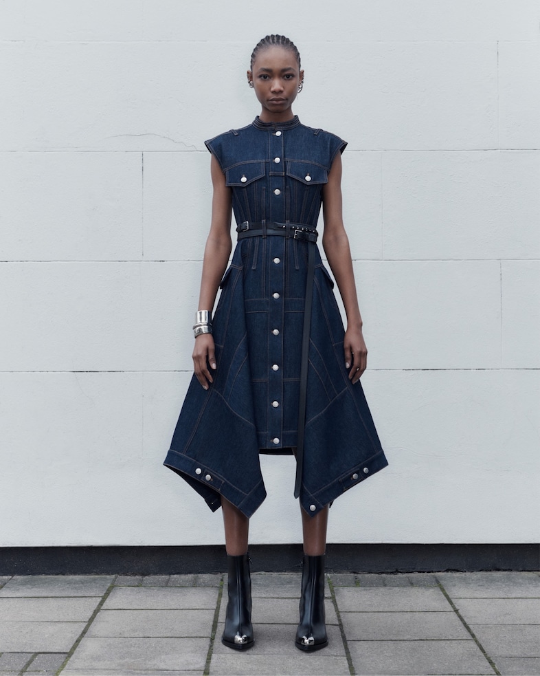 Alexander McQueen Autumn/Winter 2022 pre-collection