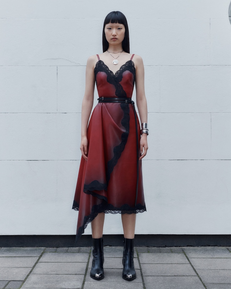Alexander McQueen Autumn/Winter 2022 pre-collection