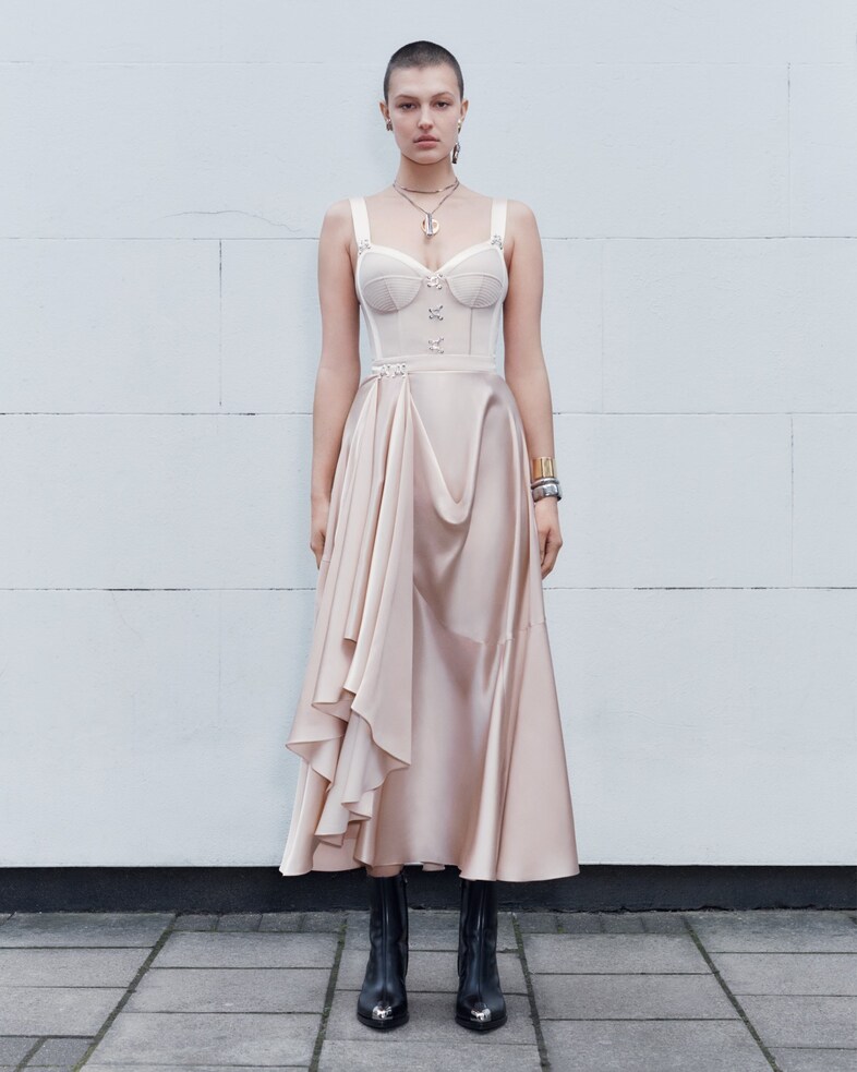 Alexander McQueen Autumn/Winter 2022 pre-collection