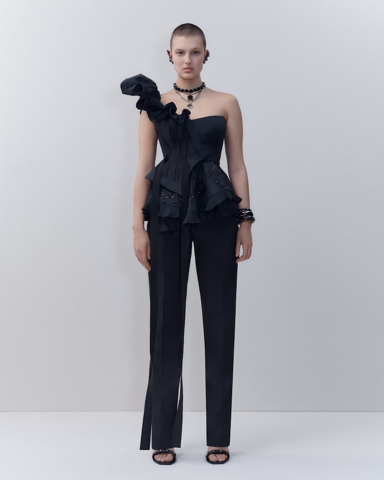 Alexander McQueen Autumn/Winter 2022 pre-collection