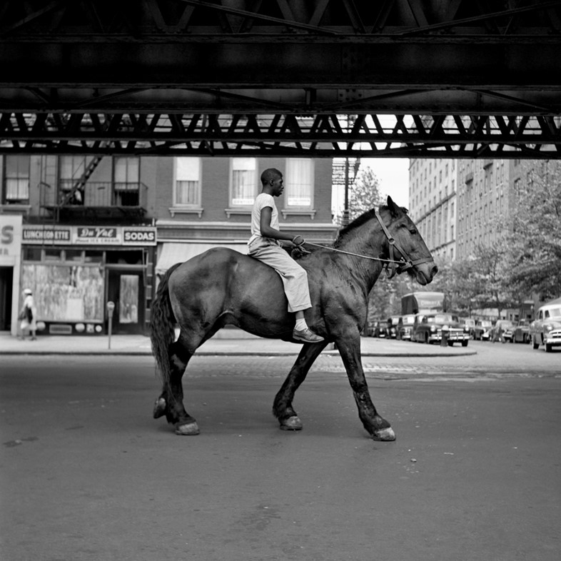 Vivian Maier, New York 1953 Copyright Estate of Vi