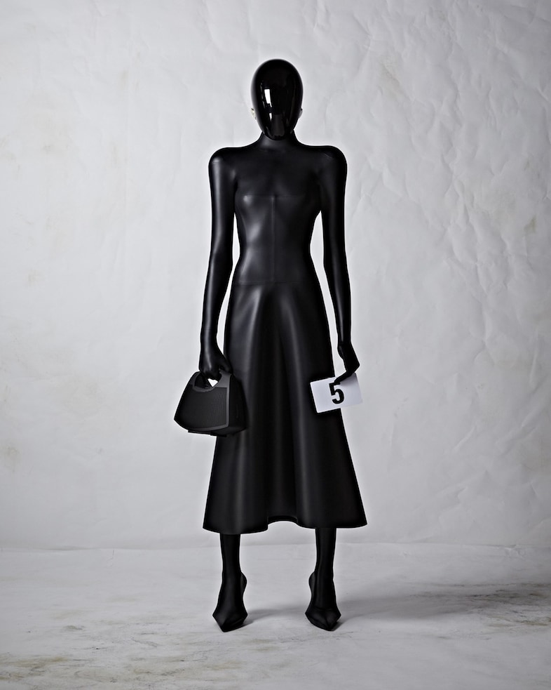 BALENCIAGA 51 COUTURE LOOK 5_AWAR ODHIANG