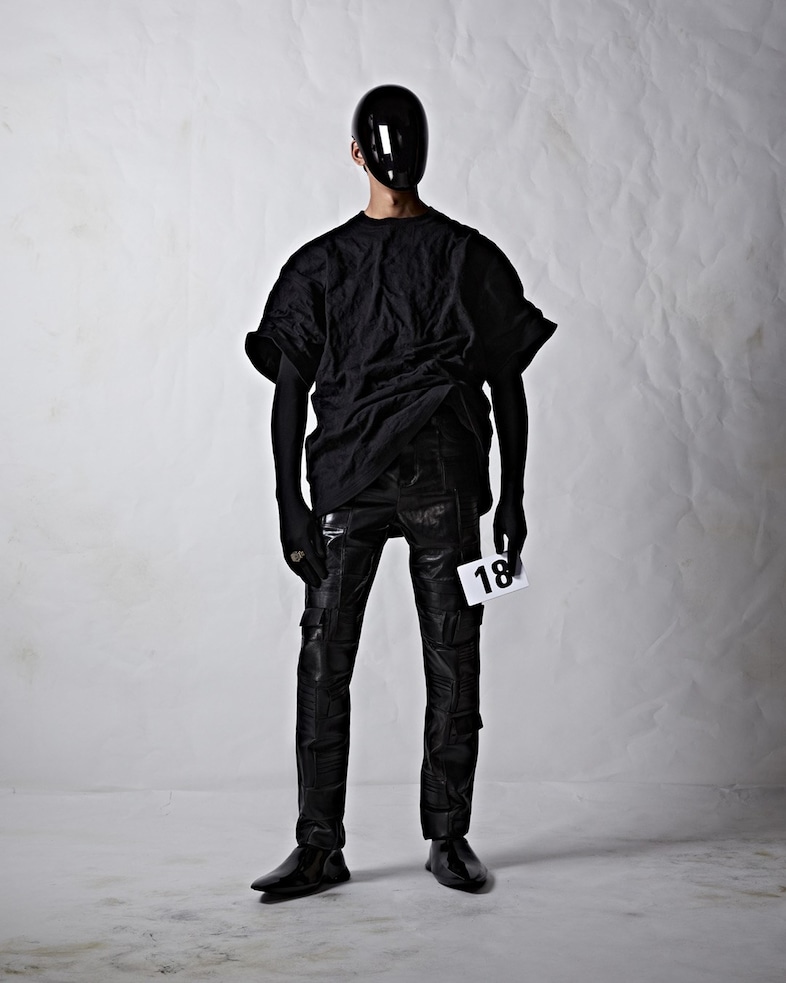 BALENCIAGA 51 COUTURE LOOK 18_IBRAHEEM HOWELL